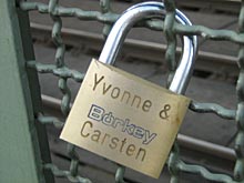 Eingravierte Liebesbekundungen 
