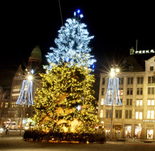 Weihnachtsbaum inmitten von Amsterdam
