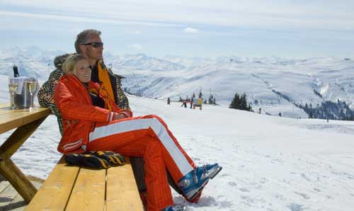 Sonnenskilauf in den Kitzbüheler Alpen Sonnenskilauf in den Kitzbüheler Alpen
