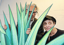 Katharina Thalbach und B&uuml;hnenbildner Momme R&ouml;hrbein, &copy; Lutz Edelhoff