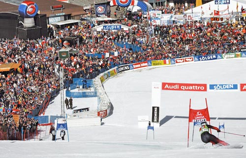 In Sölden machen sich die Skistars beim FIS-Weltcupauftakt wieder auf die Jagd nach der schnellsten Zeit. In Sölden machen sich die Skistars beim FIS-Weltcupauftakt wieder auf die Jagd nach der schnellsten Zeit.