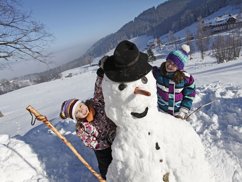 Schneemannwochen im Hochschwarzwald Schneemannwochen im Hochschwarzwald