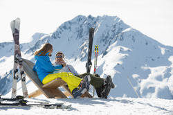 Skifahrerpaerchen
