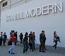 Istanbul modern, ein Museum f&uuml;r moderne Kunst pr&auml;sentiert in 2010 gleich mehrere Sonderausstellungen