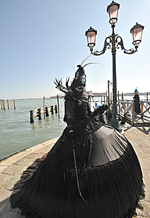 Kuriose Gestalten in ganz Venedig