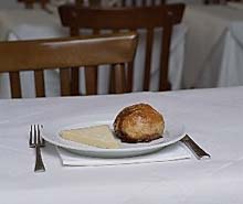  Eccles Cake & Cheese im St. John