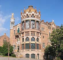 Aussenansicht des antiken Hospitals