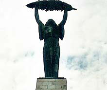 Statue auf der Spitze des Denkmals