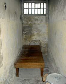 Zelle im Keller des Geb&auml;udes