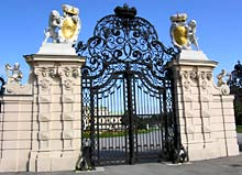 Tor zum Schloss Belvedere