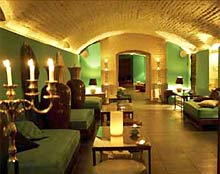 Salon de Th&eacute; & Bazaar