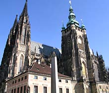 Der St.-Veits-Dom &uuml;berragt Prag