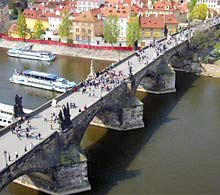 Die Karlsbr&uuml;cke von oben
