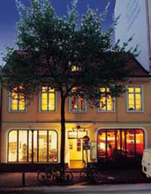 Galerie Hotel bei Nacht
