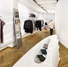 Im Concept Store rung.napa