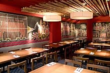 Tische im Masala Zone