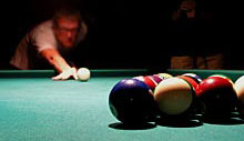 In der Bar wird auch Billard gespielt