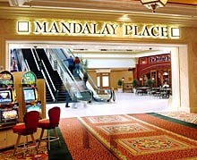 Eingang zum Mandalay Place