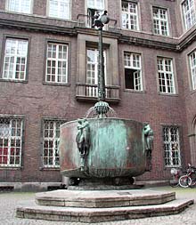 Fastnachtsbrunnen von Georg Grasegger