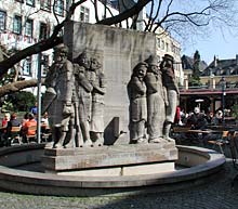 Brunnen auf dem Ostermannplatz