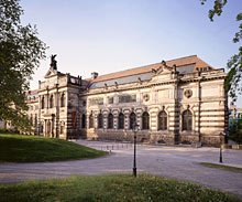 Au&szlig;enansicht des Albertinums 