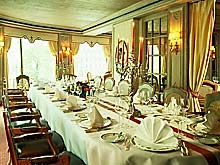 Tafel im K&ouml;nigshof