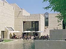 Au&szlig;enansicht Neue Pinakothek