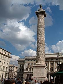 Marc-Aurel-S&auml;ule auf der Piazza Colonna