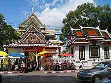 Eingang zum Wat Bowon Niwet