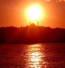 Sonnenuntergang &uuml;ber dem Goldenen Horn