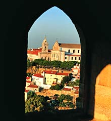 Blick von der Burg auf Alfama