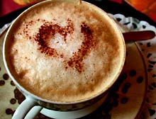 Ein Cappuccino mit Herz