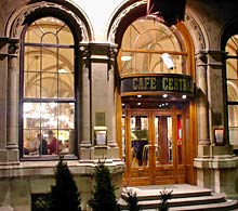 Eingang zum ber&uuml;hmten Caf&eacute; Central