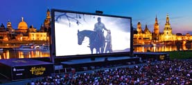 Kino vor dem Altstadtpanorama