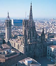 Die Kathedrale &uuml;berragt die Altstadt