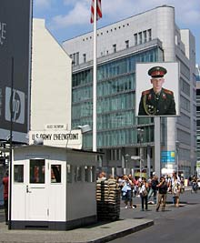 Ehemalige Grenze: Checkpoint Charlie