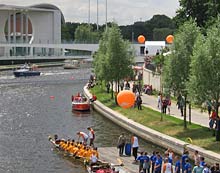 Drachenbootrennen auf der Spree