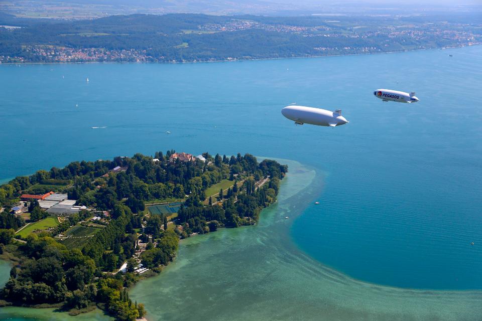 Zeppelin über dem Bodensee