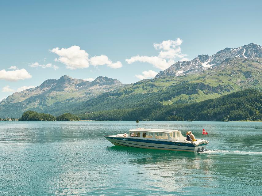 Schiff auf dem Silsersee