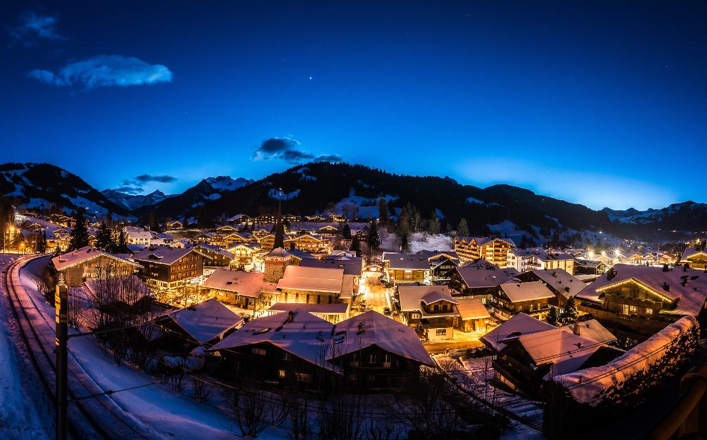 Gstaad bei Nacht