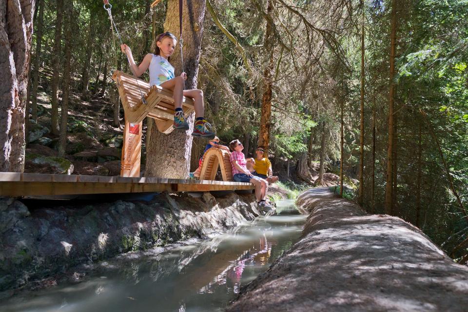 Zauberschaukel am Zauberwasser