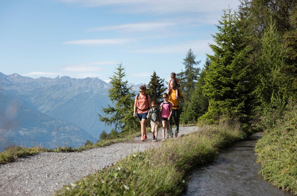 Wandern in Tsitorret in Crans-Montana