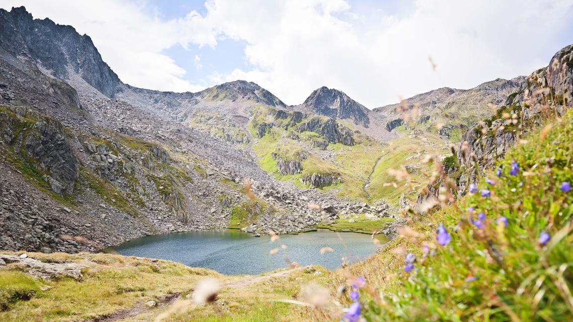Tomasee am Oberalppass in der Ferienregion Andermatt