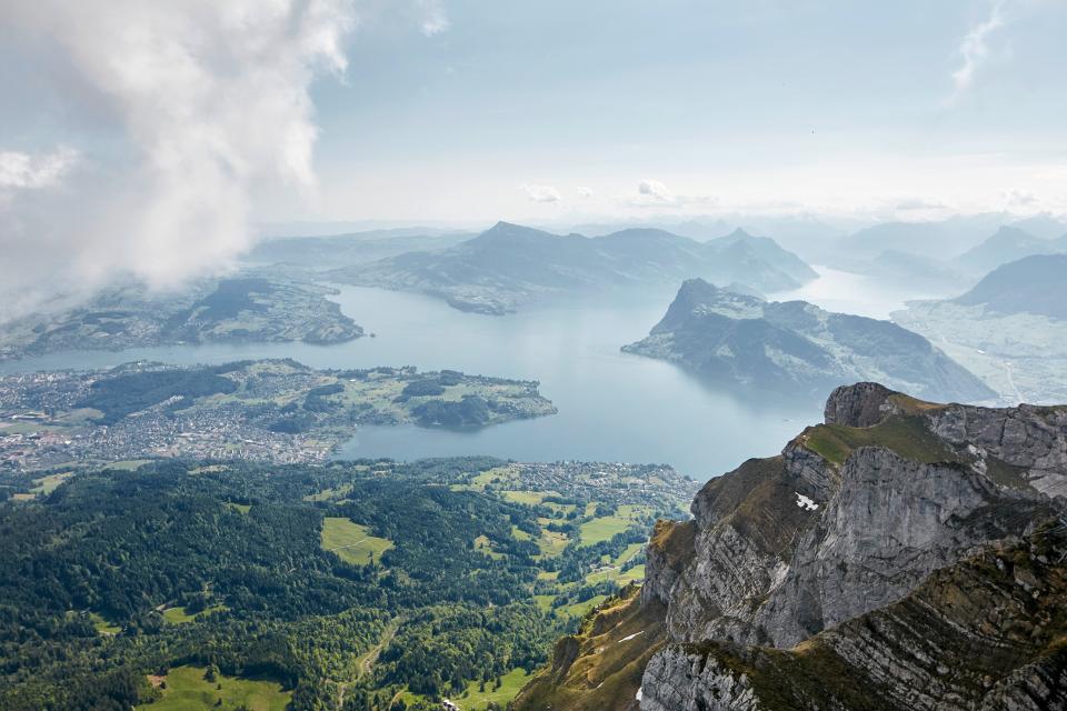 Aussicht vom Pilatus auf den Vierwaldstättersee und die Alpen