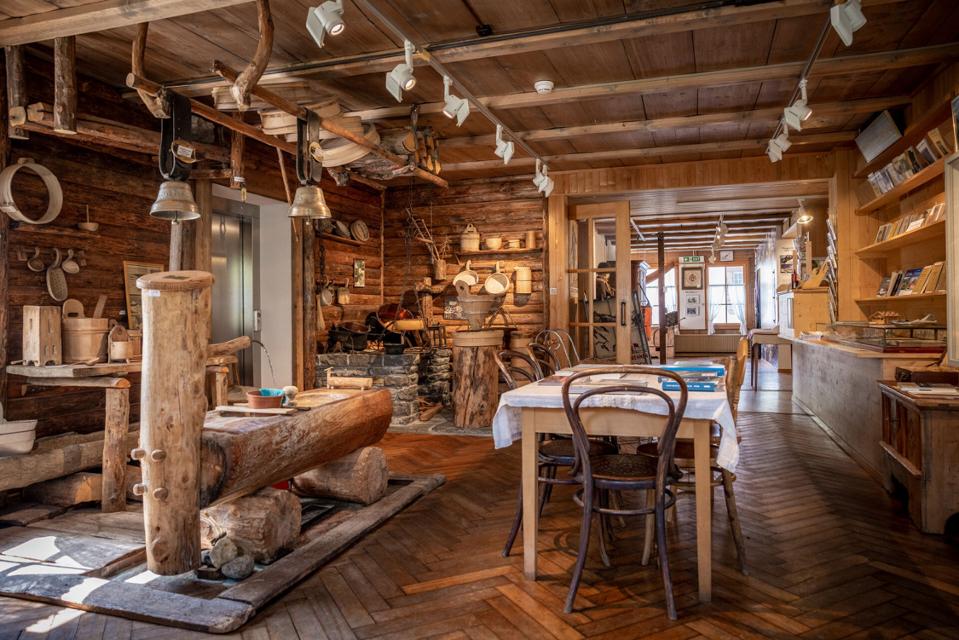 Das Heimatmuseum in Grindelwald behandet Themen wie Geschichte, Land- und Alpwirtschaft, Bergsteigen, Wintersport, Bahnen, Handwerk, Technik und Bergmalerei.