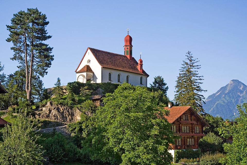Blick auf die Kapelle St. Borromäus in Flüeli-Ranft