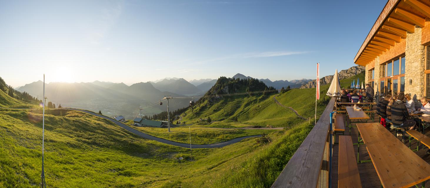 Sonnenaufgang am Hahnenkamm