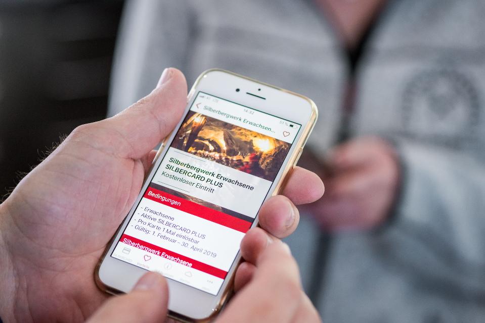 Mit der Silbercard gibt es Rabatte und Aktionen, die den Urlaub in der Silberregion Karwendel noch schöner machen