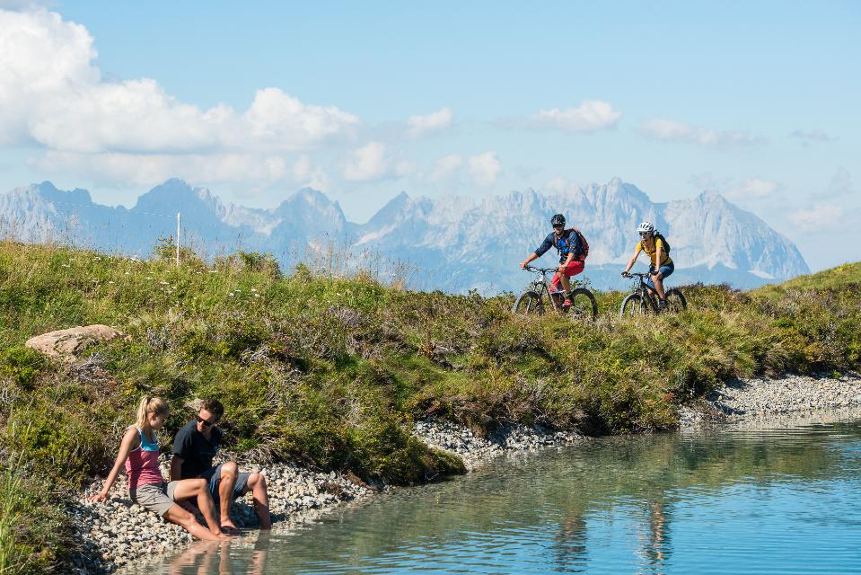 In Kitzbühel gibt es viele gemütliche Radtouren für die ganze Familie