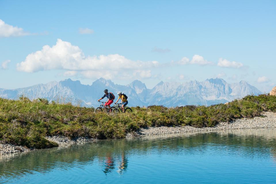 Mountainbiken in wunderbarer. Bergkulisse in Kitzbühel